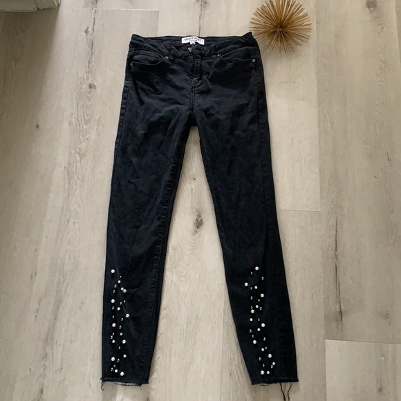 Velvet Heart Denim Pearl Embellished Cropped Jeans size 28 black‎ - Picture 1 of 11